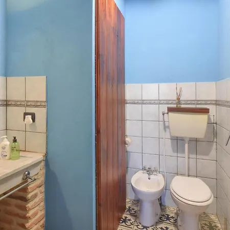 Апартаменты Awesome In With Kitchen *